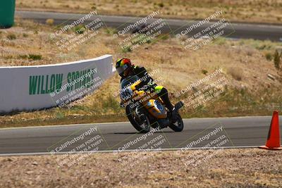 media/Apr-19-2025-AHRMA (Sat) [[3d98ca3309]]/Race/Group 1/Turn 4/